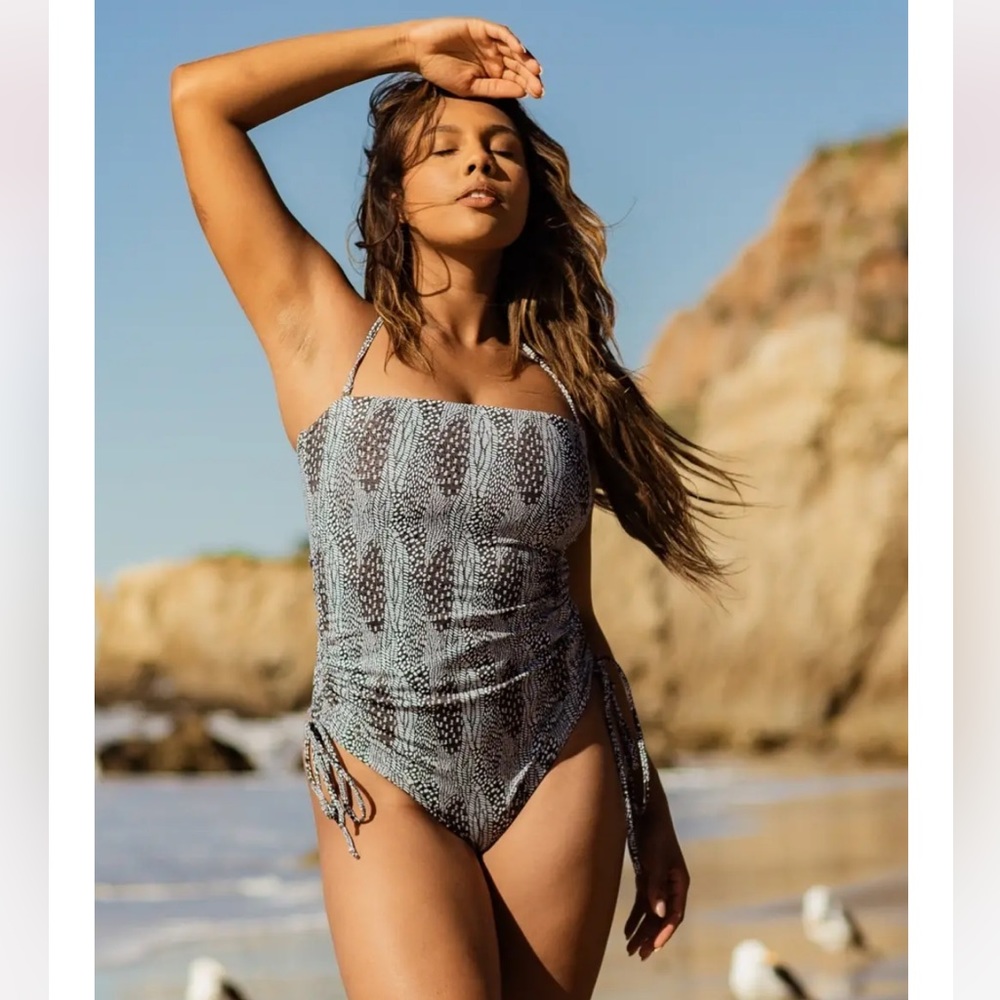 Senita One-piece Halter Adjustable Ruched Swimsuit Elena Gray Print